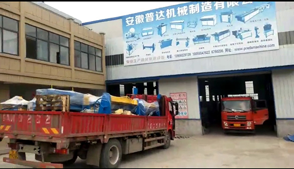 宜興市駱豐通風管道公司訂購共板機，咬口機，折邊機